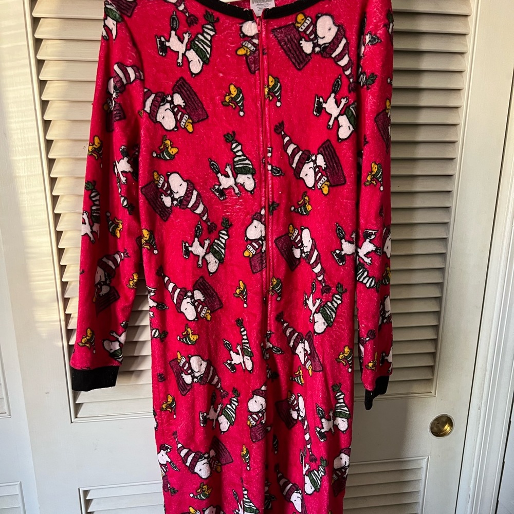 Peanuts Holiday Onesie (Adult size)